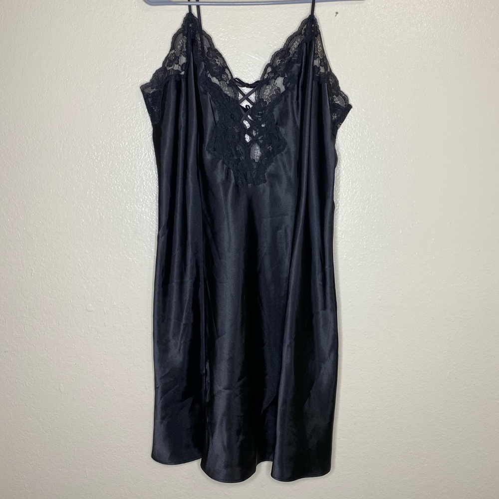 Frederick’s Plus Size Lingerie